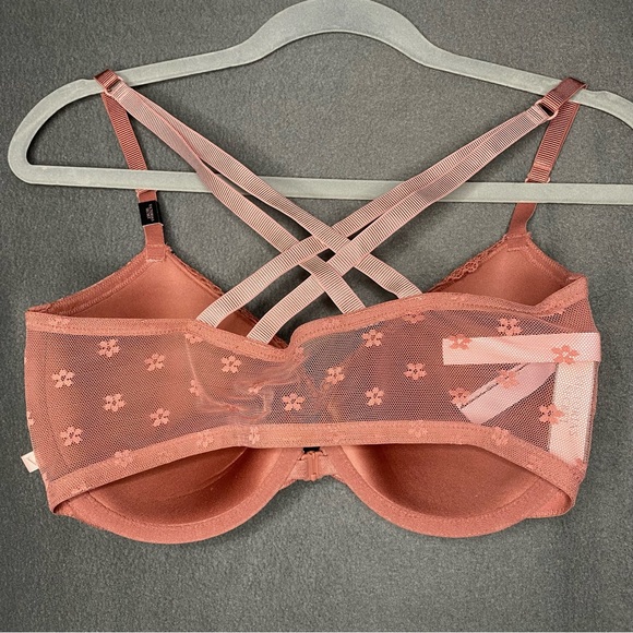 Victoria’s Secret Front Open Bra - Picture 2 of 4